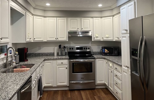 Jacksboro House | Peaceful Norris Lake retreat, yet close to the action -