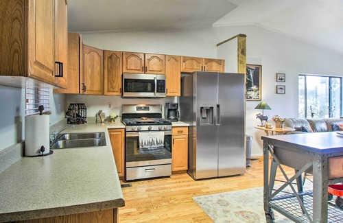 Eagar Cabin | Peaceful Nutrioso Cabin Retreat w/Mountain Views!