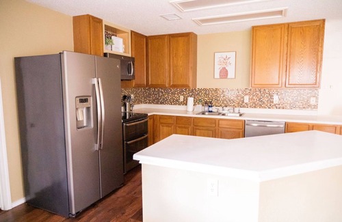 Longs Creek House | Peaceful Oasis, Large 4 Bedroom Home, Pets, San Antonio TX , Perfect For Family