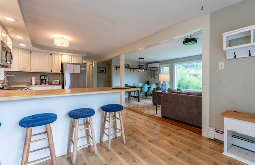 South Pomfret House | Peaceful oasis, stunning views, less than 10 mins from Woodstock Village