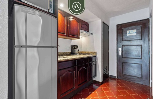 Los Ramblases Apartment | Peaceful Oceanview Studio - Pool - Cleaning