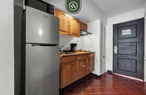 Los Ramblases Apartment | Peaceful Oceanview Studio - Pool - Daily Cleaning
