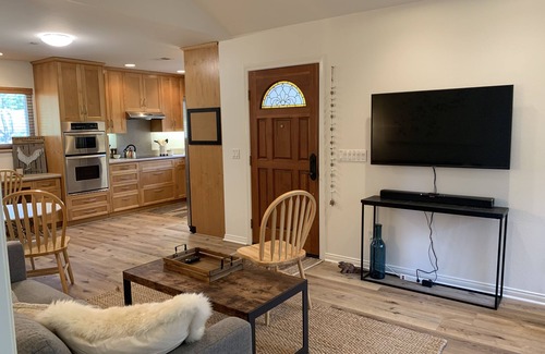 Meiners Oaks Cottage | Peaceful Ojai Arbolada Cottage