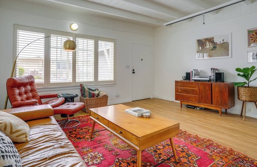 Silver Strand Cottage | Peaceful Oxnard Getaway - Walk to the Beach!