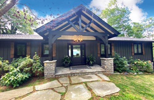 Highlands House | Peaceful Panorama Mountain View