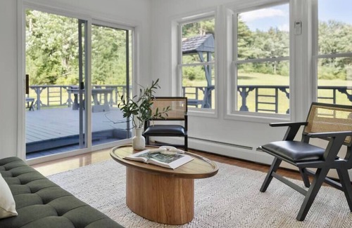 Woodridge House | Peaceful Paradise: Dream Holiday Home in Woodridge