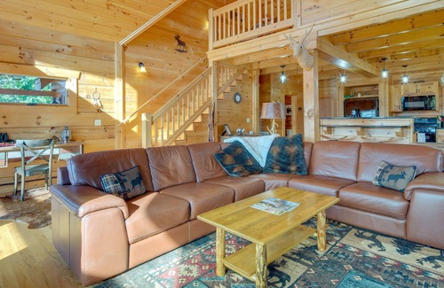 Vein Mountain Cabin | Peaceful Peaks: Nebo Log Cabin w/ Private Hot Tub!