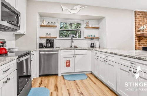 Blue Heron Lake House | Peaceful Pet & Family Friendly w/Pond Views + Purchase Cards, No Extra Tax!