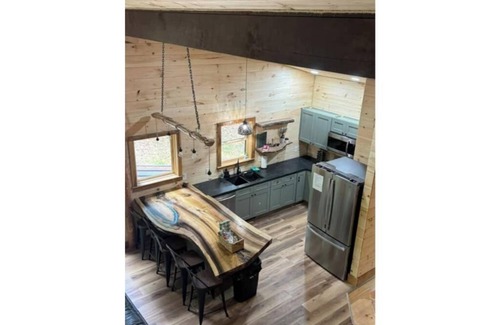 McArthur Cabin | Peaceful Pines