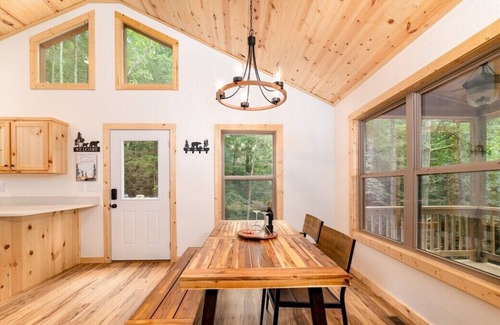 Murphy Cabin | Peaceful Pines Cabin
