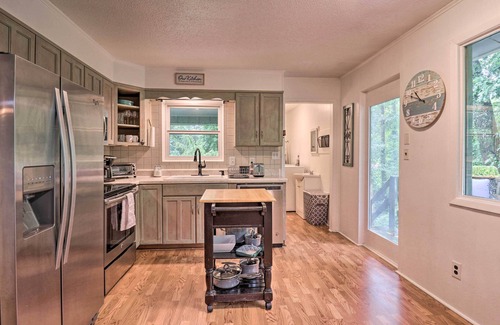 Pisgah Forest Cottage | Peaceful Pisgah Forest Cottage w/Fire Pit!