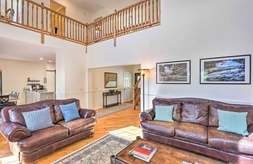Pisgah Forest House | Peaceful Pisgah Mountain Getaway w/Hot Tub!