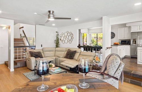 South Redlands House | Peaceful Private Retreat in the Heart of the Town