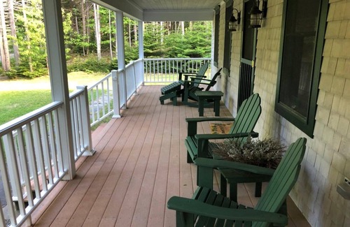 New Harbor House | Peaceful Private Wooded House Location Near Ocean