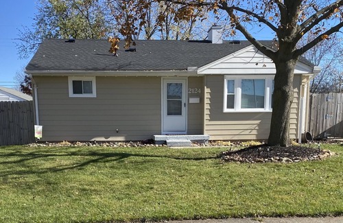 Kettering House | Peaceful ranch home with fenced yard