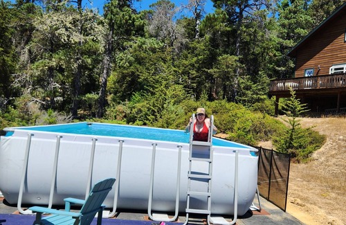 Gualala House | Peaceful Redwood Hollow is large, clean and pet friendly and with room to roam!n