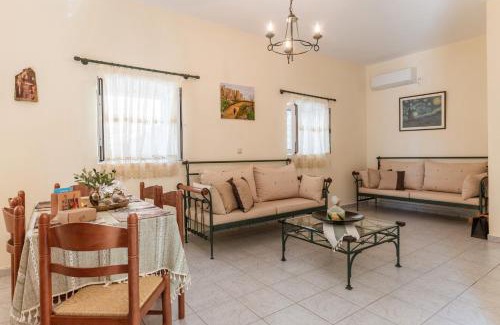 East Mani House | Peaceful Refuge In Mani 1
