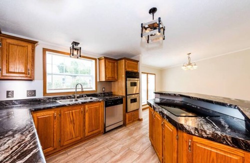 Eau Claire Cottage | Peaceful & Relaxing Cottage by the Lake