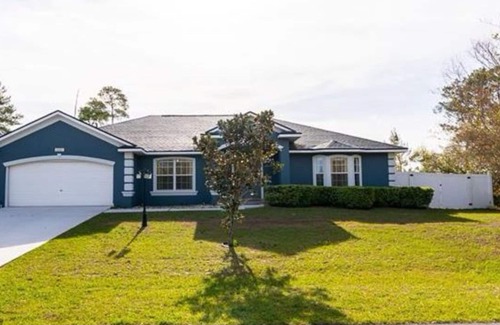 Ocala House | Peaceful, Relaxing & Quiet Home With A Private Fenced Yard In Ocala-Pet Friendly