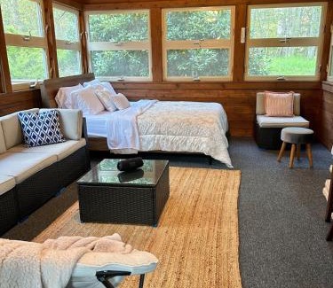 Tobyhanna House | Peaceful retreat 11 min from Kalahari and all major attraction