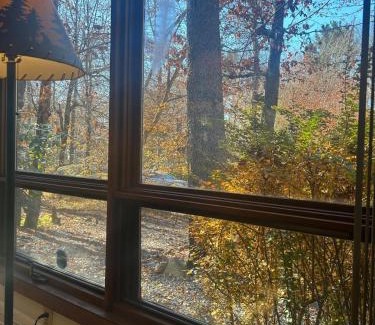 Tobyhanna House | Peaceful retreat 11 min from Kalahari and all major attraction