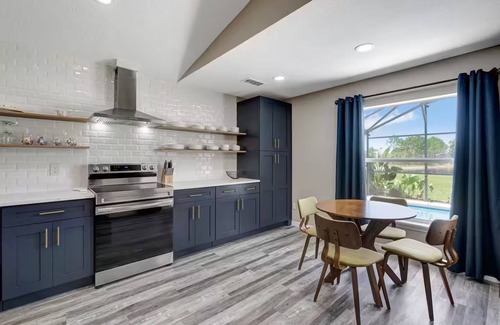 Silver Creek House | Peaceful Retreat: 3/3 Pool, Spa, & lake view. 25 min to Magic Kingdom!