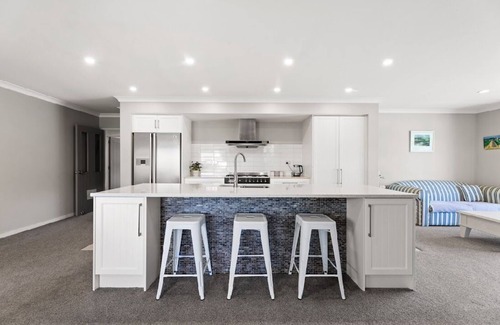 Blenheim House | Peaceful Retreat at Your Doorstep on Forest Park Drive