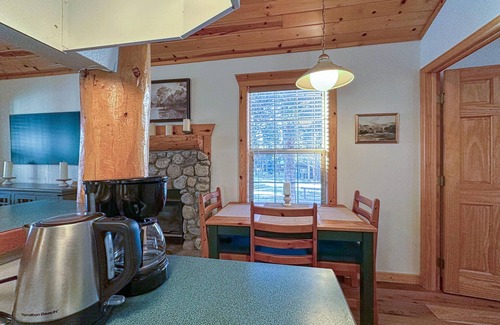 Leadville Condo | Peaceful Retreat Lackawanna 1D-Close to Ski Cooper and Turquoise Lake!