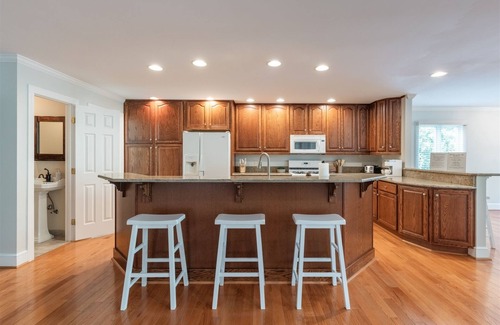 Anderson House | Peaceful Retreat -Lakefront | 2 Bed, 2 Bath