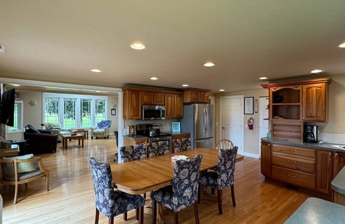 Chelan House | Peaceful Retreat near Lake Chelan, perfect for the whole family.