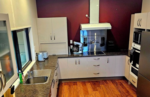Hokitika House | Peaceful Retreat on the outskirts of Hokitika