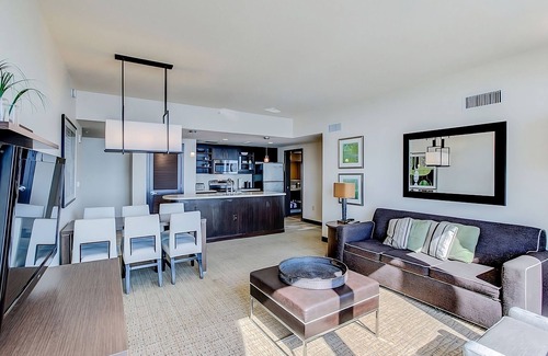 Northeast Virginia Beach Hotel | Peaceful Retreat near the Shore! Swimming Pool, Full Kitchen, Ocean Front!