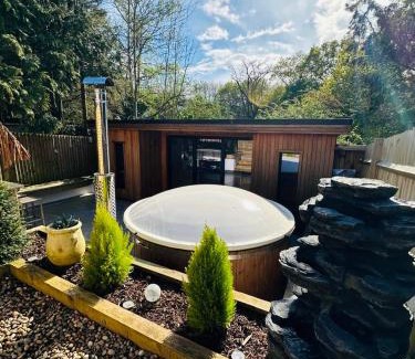 Hale Apartment | Peaceful retreat with hot tub and sauna