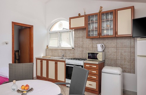Kavran Apartment | Peaceful Retreat With Terrace 2, Kavran, Croatia