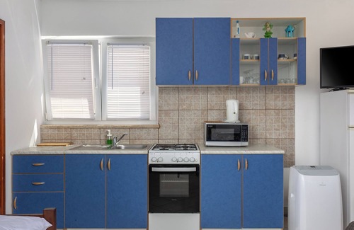 Kavran Apartment | Peaceful Retreat With Terrace 1, Kavran, Croatia