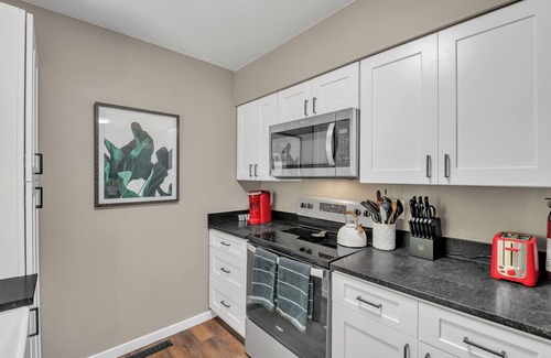 Longmont House | Peaceful Retreat with Hot Tub Kid and Dog Friendly