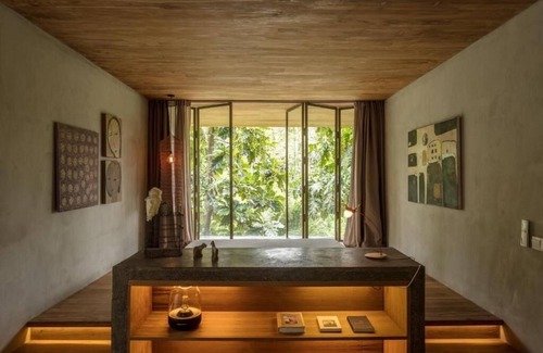 Buwit Villa | Peaceful river and jungle views, 6 bedrooms, close to beaches.
