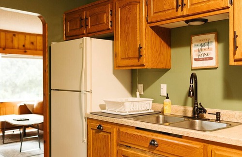 Amery Cabin | Peaceful Riverside Cabin