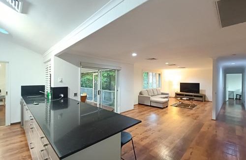 Baulkham Hills House | Peaceful Room in Modern Baulkham Hills Home - BH3