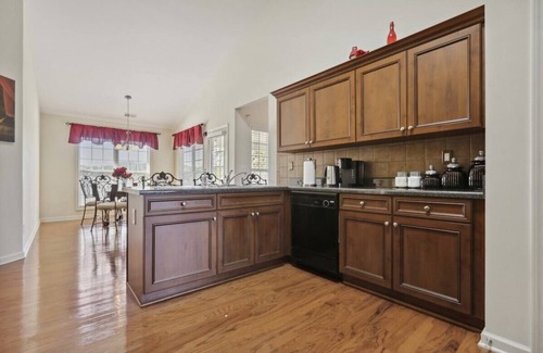 Loganville House | Peaceful Stay 3 Bed Home Shopping Restaurants