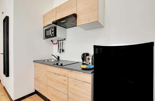 19th Arrondissement Apartment | Peaceful studio - 2P - Buttes-Chaumont with AC