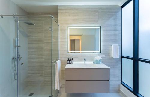 Costa del Este House | Peaceful Studio for Rent with Prime Park Views in Panama City