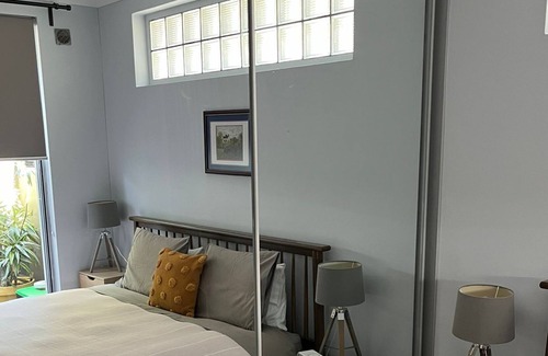 Waterloo Apartment | Peaceful, stylish and centrally located 1 bed apartment with outdoor balconies