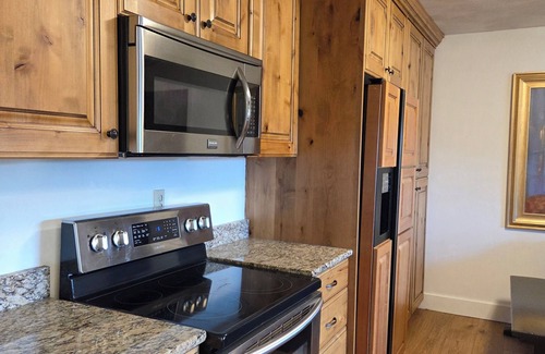 Grace House | Peaceful townhome with AC in charming Grace