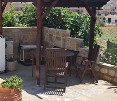 Paphos Apartment | Peaceful Townhouse with private pool near the sea
