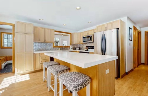 Silver Lake House | Peaceful tranquil cozy home tucked away in Madison