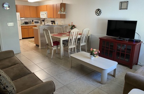 Fedhaven House | Peaceful Two Bed Condo in Lake Marion Resort