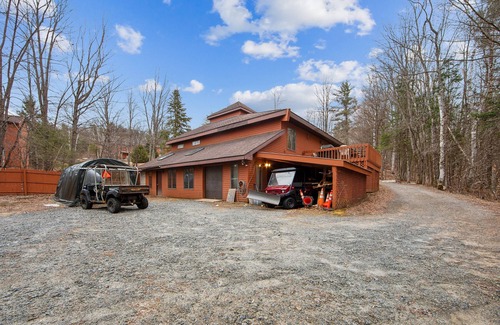 North Creek House | Peaceful Valley 72i - A Cozy Mountain Retreat 2 Bedroom Townhouse by The Summit at Gore Mountain
