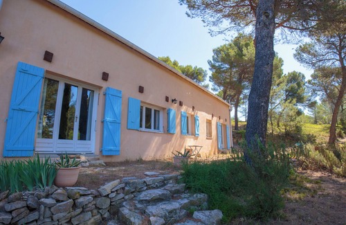 Rognes Villa | Peaceful villa, large quiet plot with swimming pool