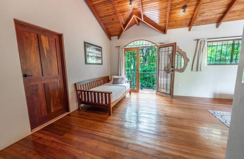 Playa Guiones Villa | Peaceful, Walk to Beach, You're gonna love it!